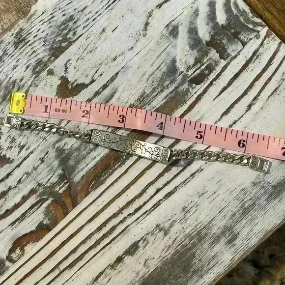 Brighton Mother’s Day “MOM” ID Chain bracelet - Picture 12 of 12